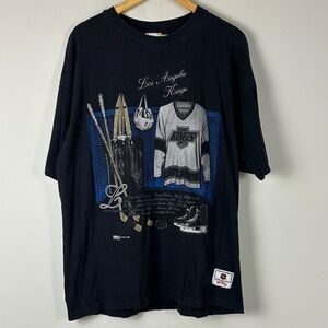 Los Angeles Kings NHL Vintage 90s Nutmeg Mills  Black Graphic T-Shirt - Size XL